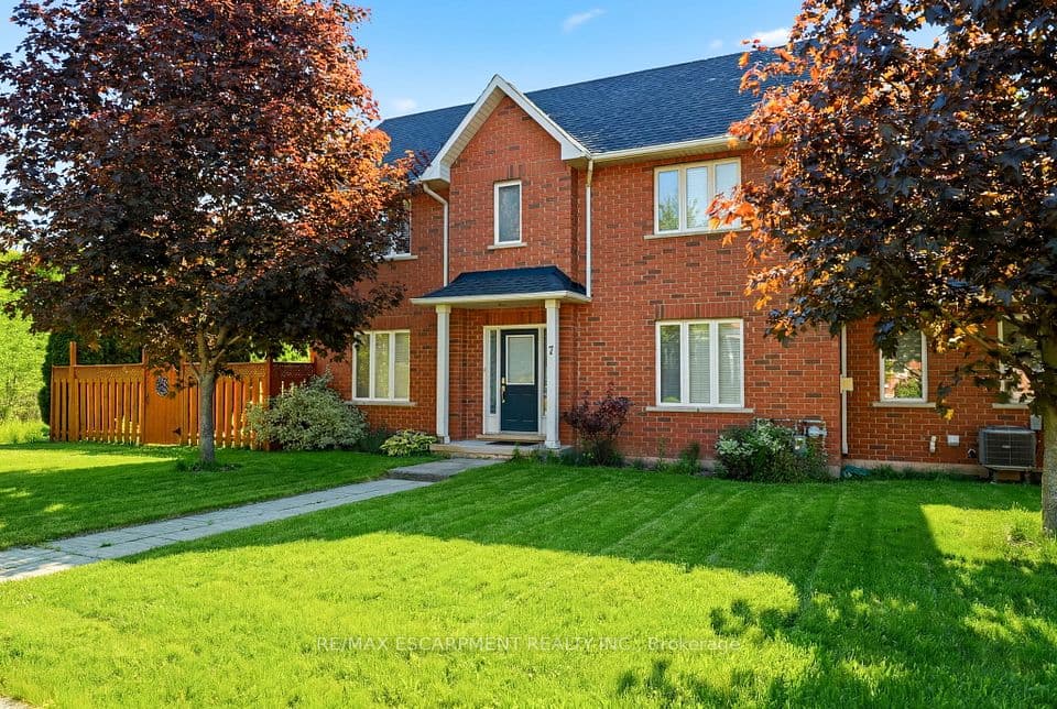 1745 Creek Way 7, Burlington, ON L7L 7E1 – photo 3
