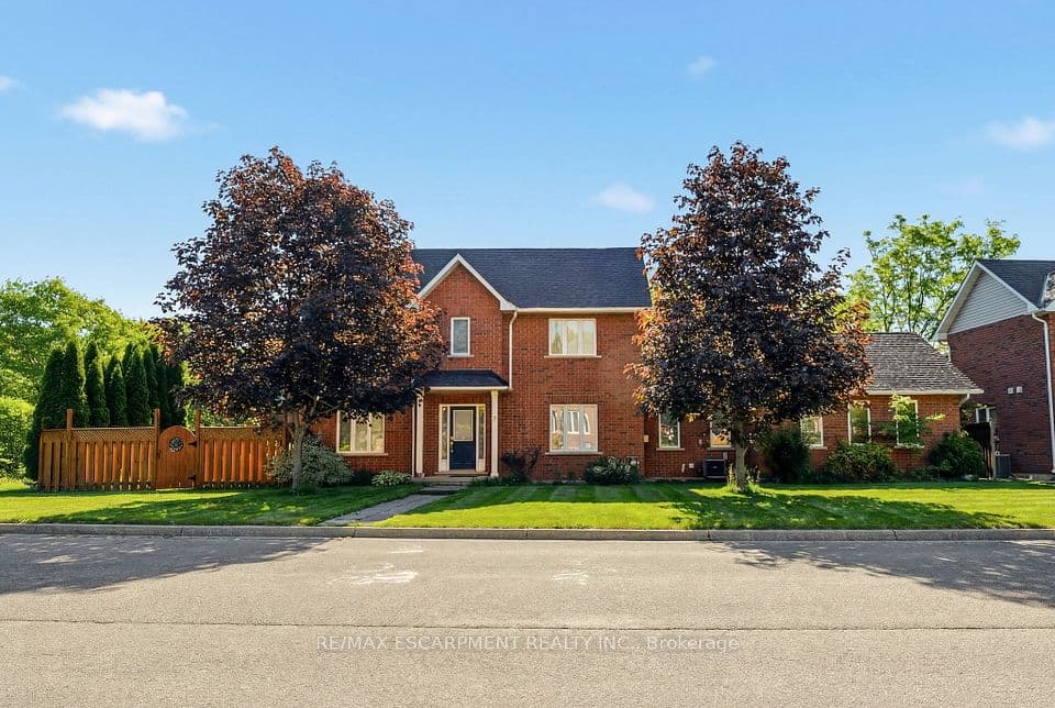 1745 Creek Way 7, Burlington, ON L7L 7E1 – photo 2