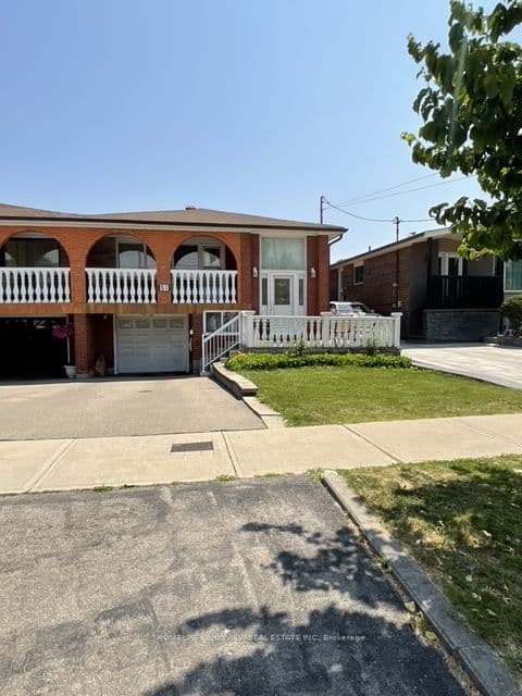 51 Seacliffe Boulevard, Toronto, ON M9L 2G7 – main photo