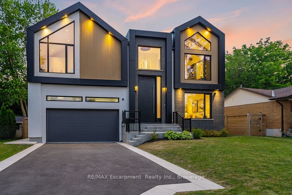298 Strathcona Drive, Burlington, ON L7L 2E1 – main photo
