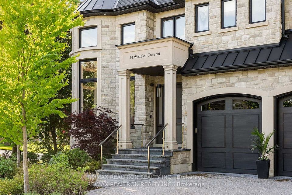 14 Westglen Crescent, Toronto, ON M9B 4R1 – main photo