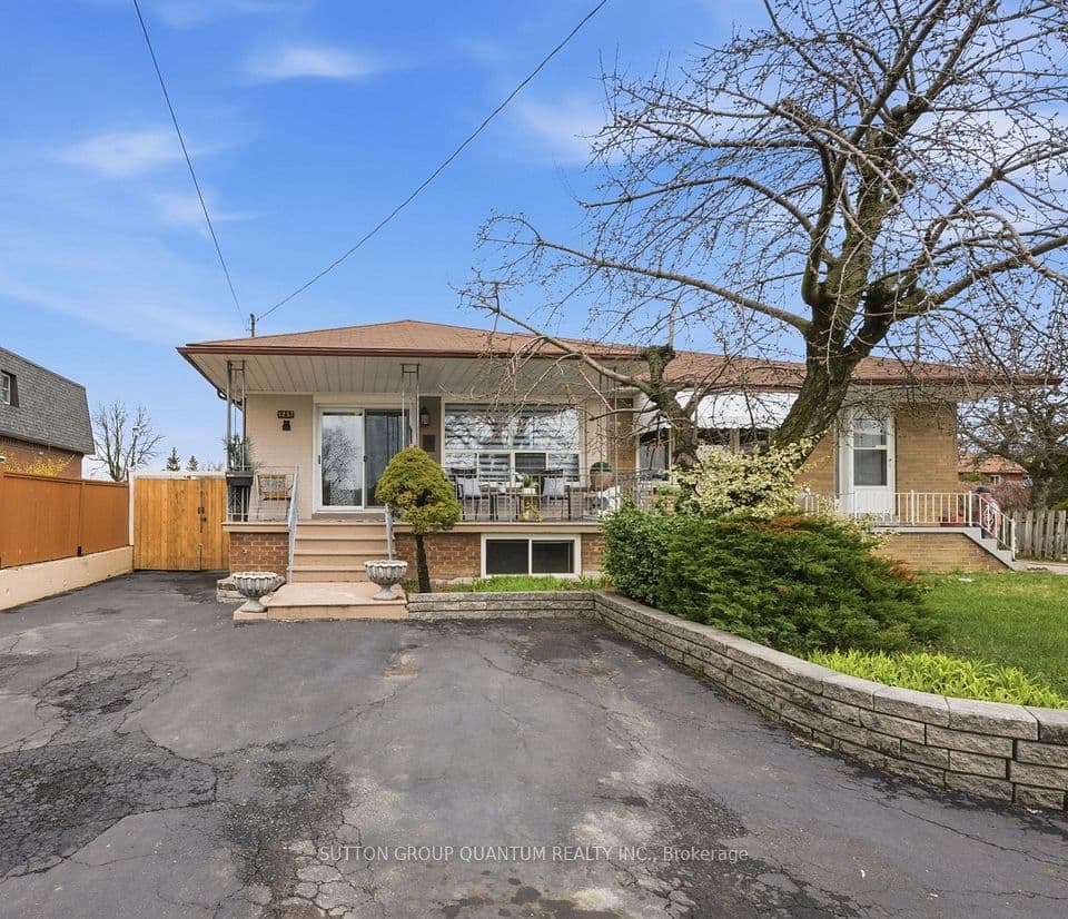 1257 Alexandra Avenue, Mississauga, ON L5E 2A7 – main photo
