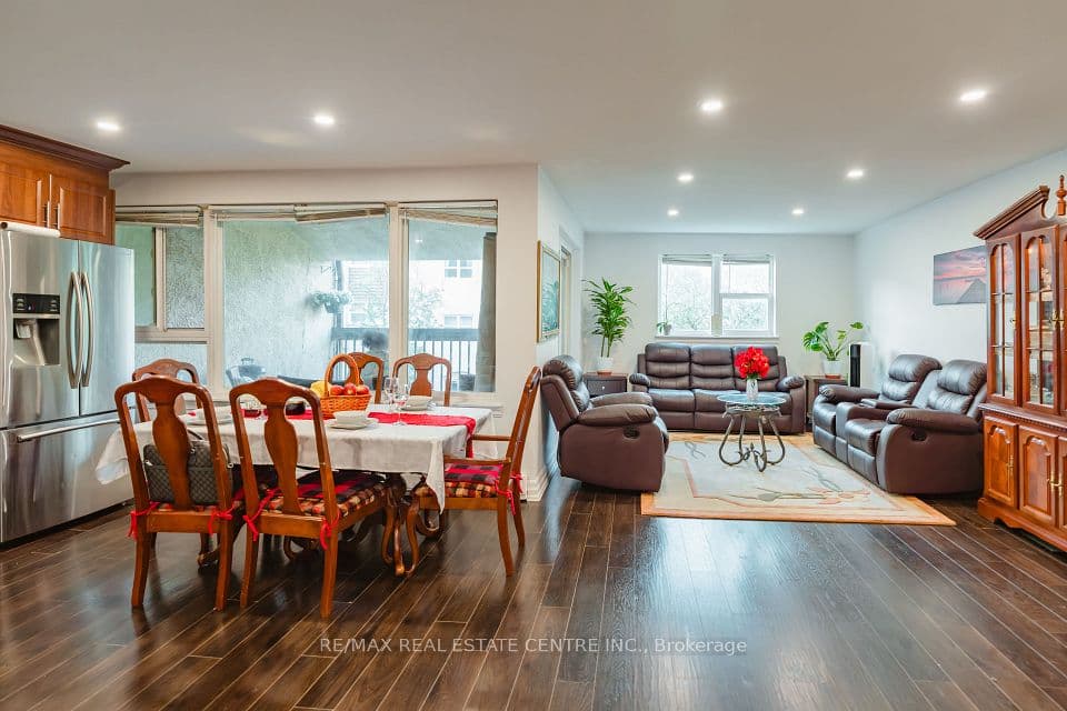 1055 Dundas Street E 190, Mississauga, ON L4Y 3X6 – photo 2