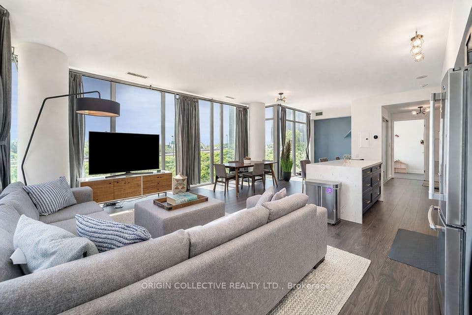 105 The Queensway Avenue 302, Toronto, ON M6S 5B5 – photo 2