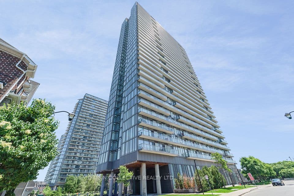 105 The Queensway Avenue 302, Toronto, ON M6S 5B5 – main photo