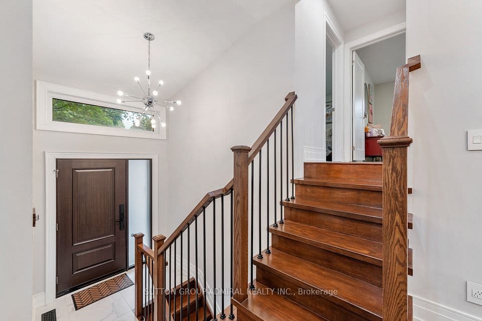 41 Waterford Drive, Toronto, ON M9R 2N5 – photo 2