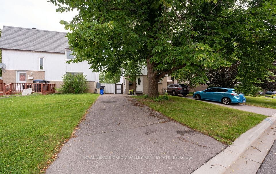 7 Hillpark Trail, Brampton, ON L6S 1R1 – main photo
