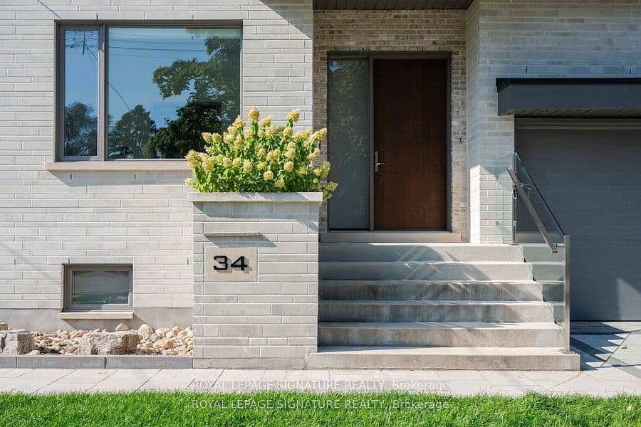 34 Edgecroft Road, Toronto, ON M8Z 2B6 – photo 2