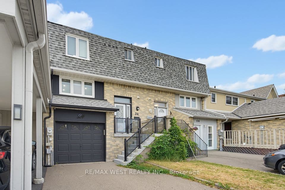 24 Primrose Crescent, Brampton, ON L6Z 1E2 – photo 3