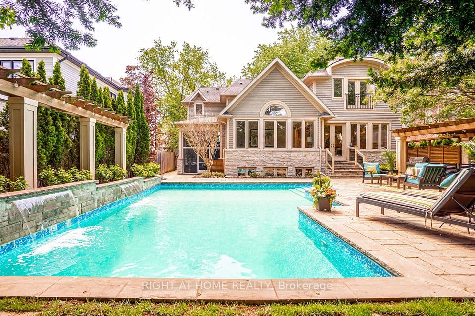 1479 Briarwood Crescent, Oakville, ON L6J 2S8 – main photo