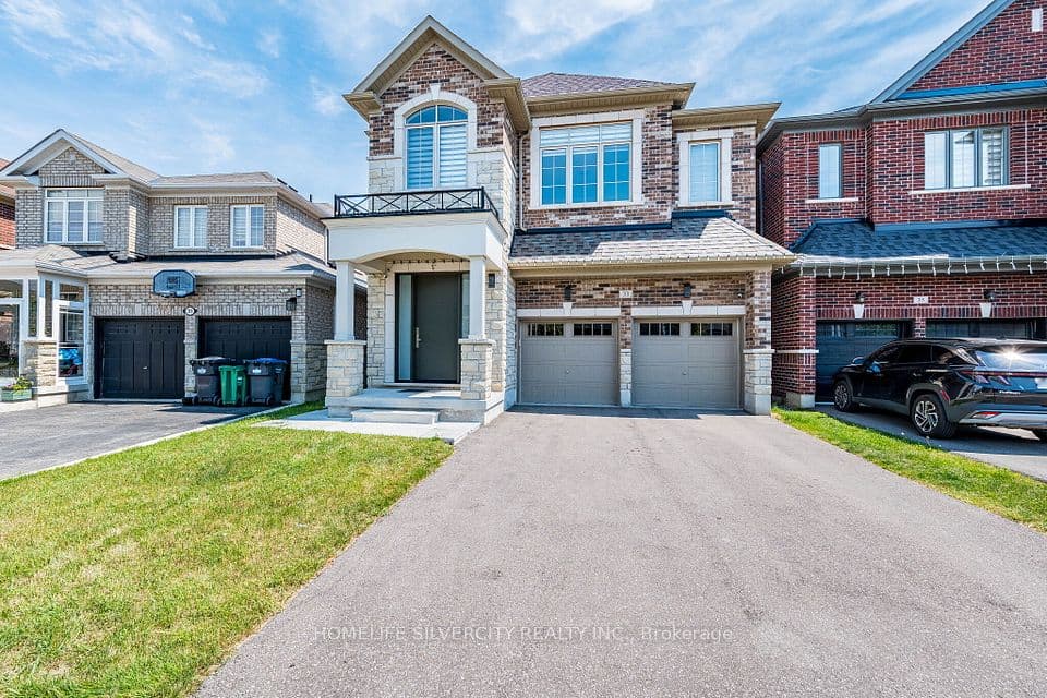 33 Rainbrook Close, Brampton, ON L6R 0Y9 – main photo