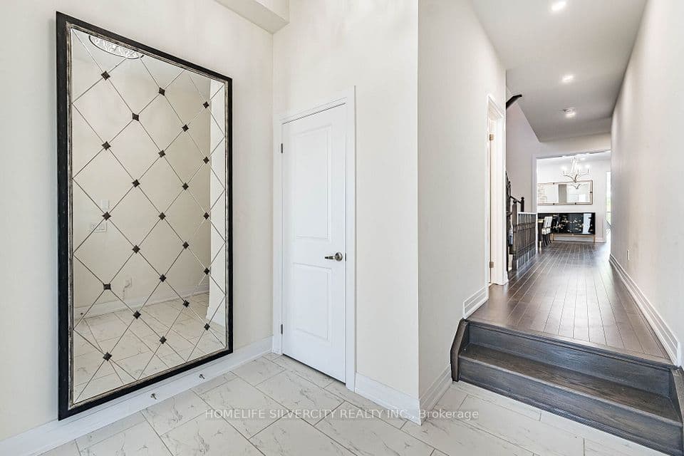 33 Rainbrook Close, Brampton, ON L6R 0Y9 – photo 3