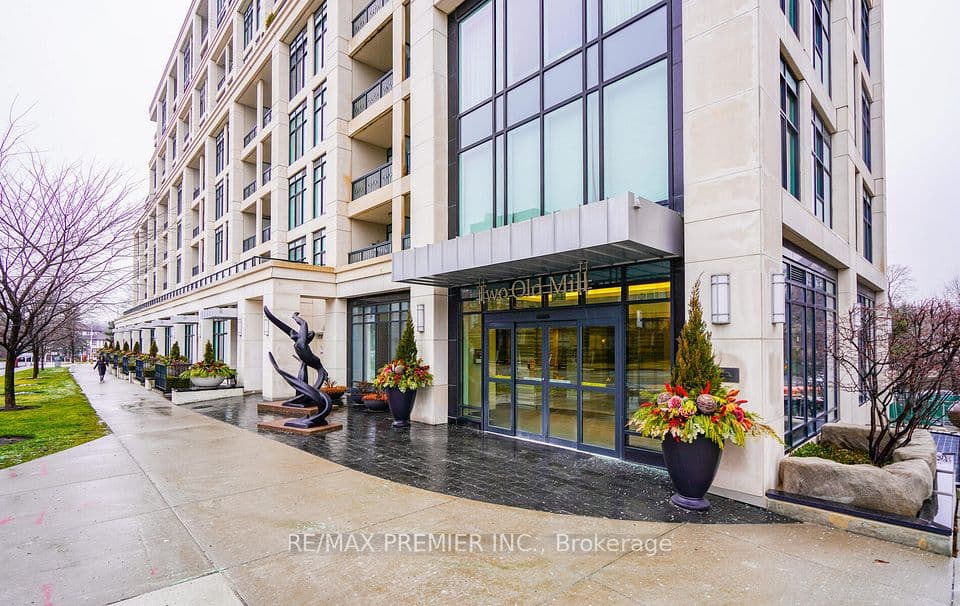 2 Old Mill Drive 303, Toronto, ON M6S 0A2 – photo 2