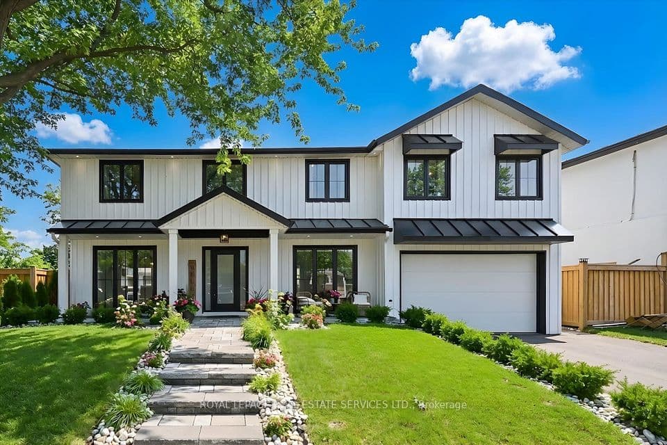 2212 Urwin Crescent, Oakville, ON L6L 2T2 – main photo