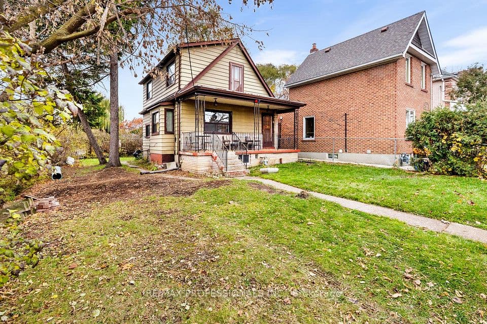 16 Cliff Street, Toronto, ON M6N 4L6 – photo 2