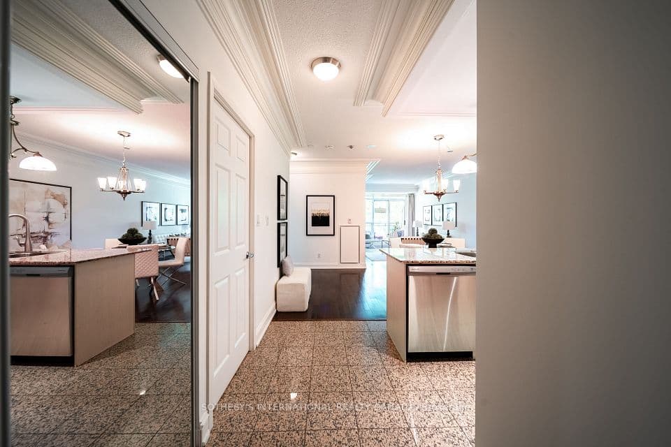 80 Palace Pier Court 302, Toronto, ON M8V 4C1 – photo 3
