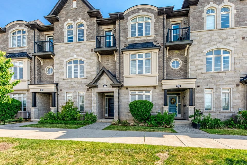 2289 Khalsa Gate, Oakville, ON L6M 1P4 – photo 2