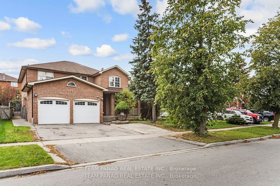 6 Coronation Circle, Brampton, ON L6Z 3Z6 – main photo