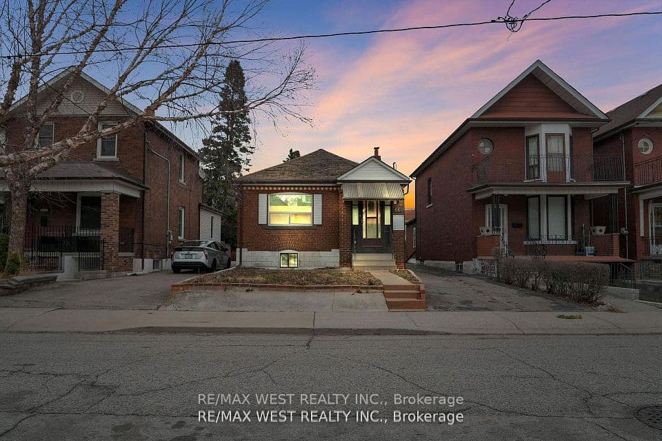 661 Beresford Avenue, Toronto, ON M6S 3C4 – main photo