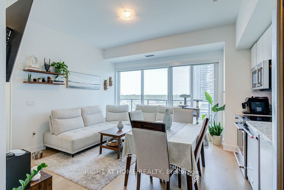 30 Shore Breeze Drive 1413, Toronto, ON M8V 0J1 – main photo