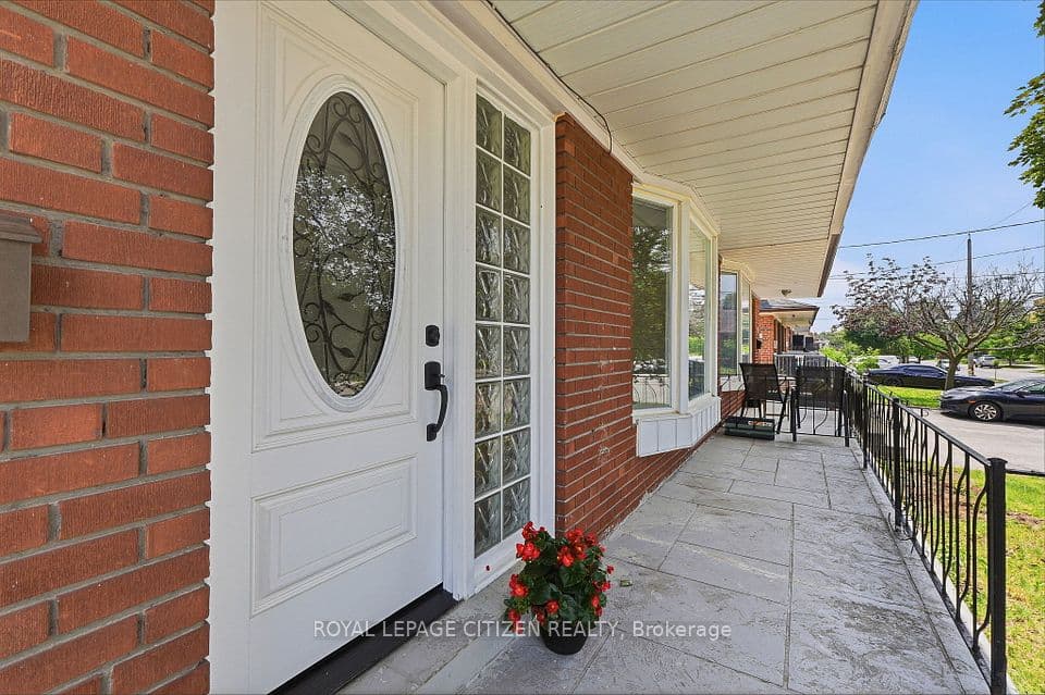 53 Grampian Crescent, Toronto, ON M9L 2L2 – photo 2