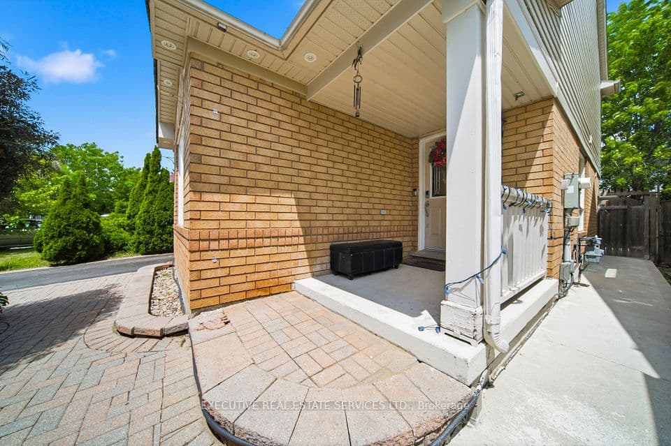 51 Worthington Avenue, Brampton, ON L7A 1M9 – photo 3