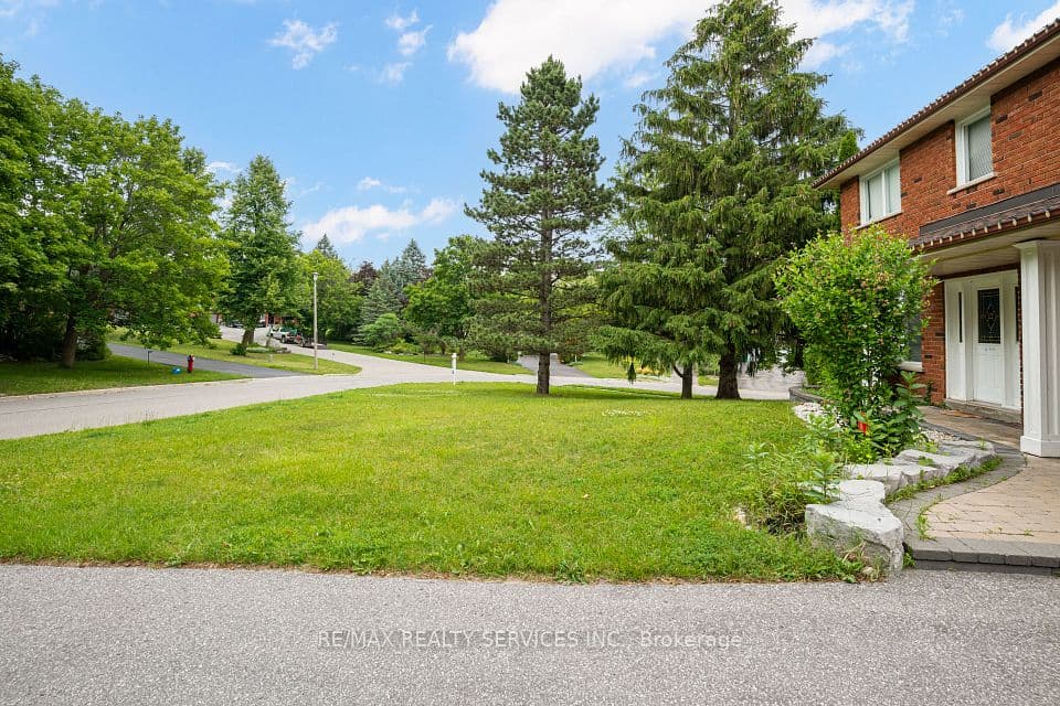 53 Marilyn Street, Caledon, ON L7C 1H5 – photo 3