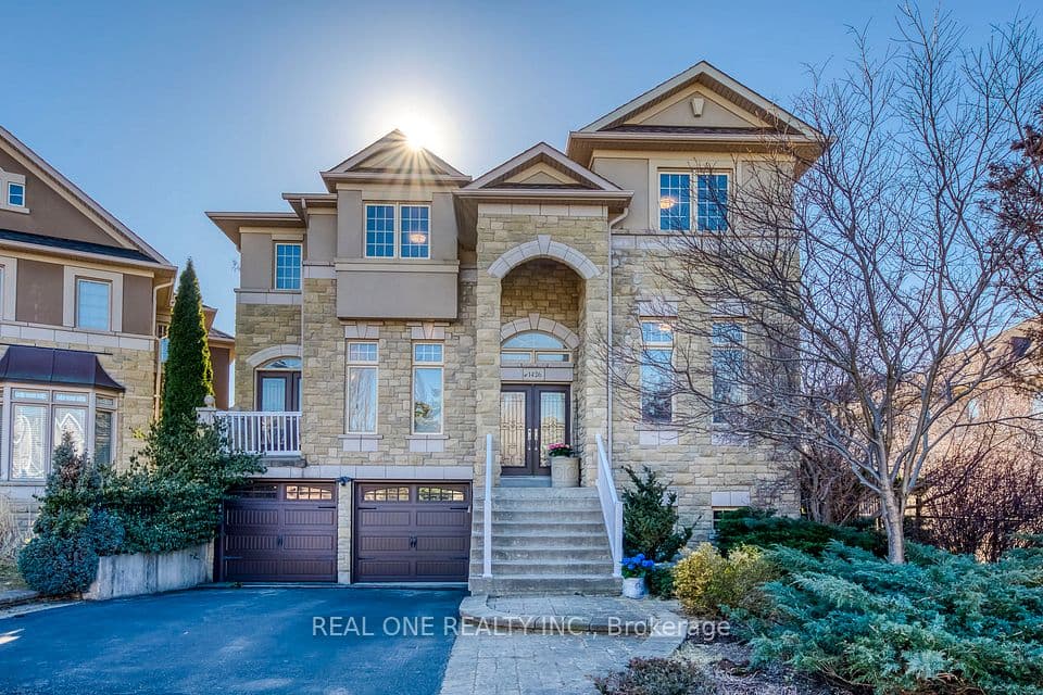 1426 Redwing Court, Oakville, ON L6M 5E6 – main photo