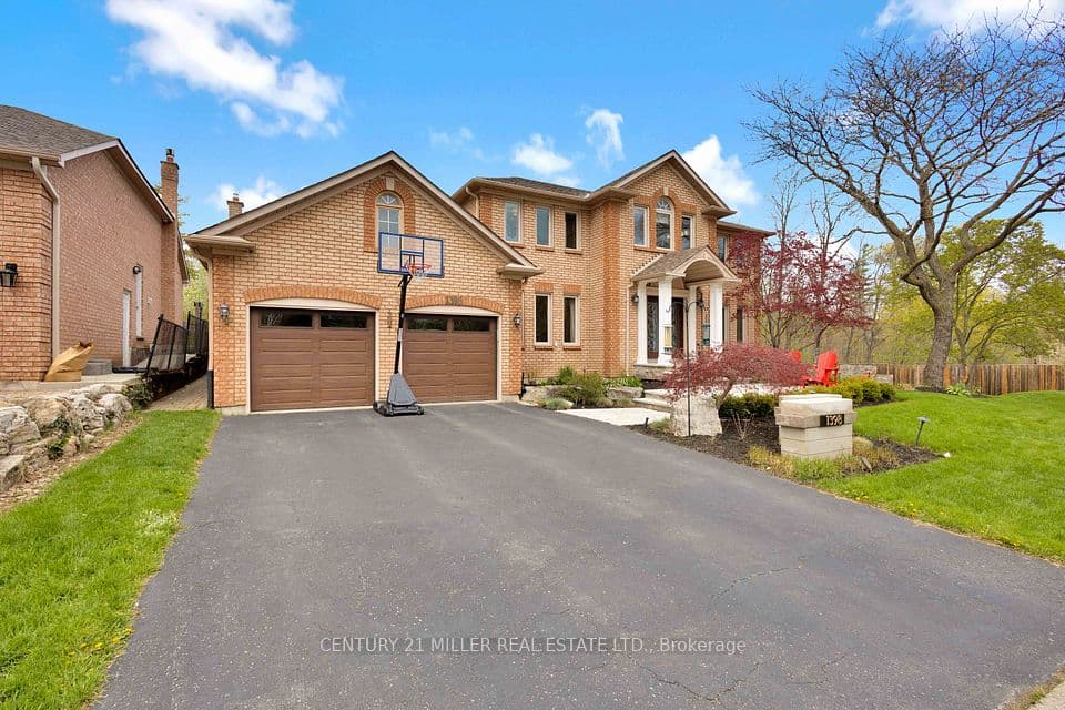 1398 Winterberry Drive, Burlington, ON L7P 4T4 – photo 2