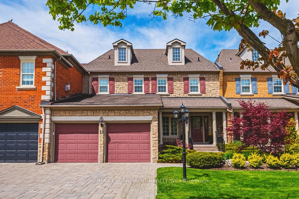 4211 Millcroft Park Drive 19, Burlington, ON L7M 3Y9 – main photo