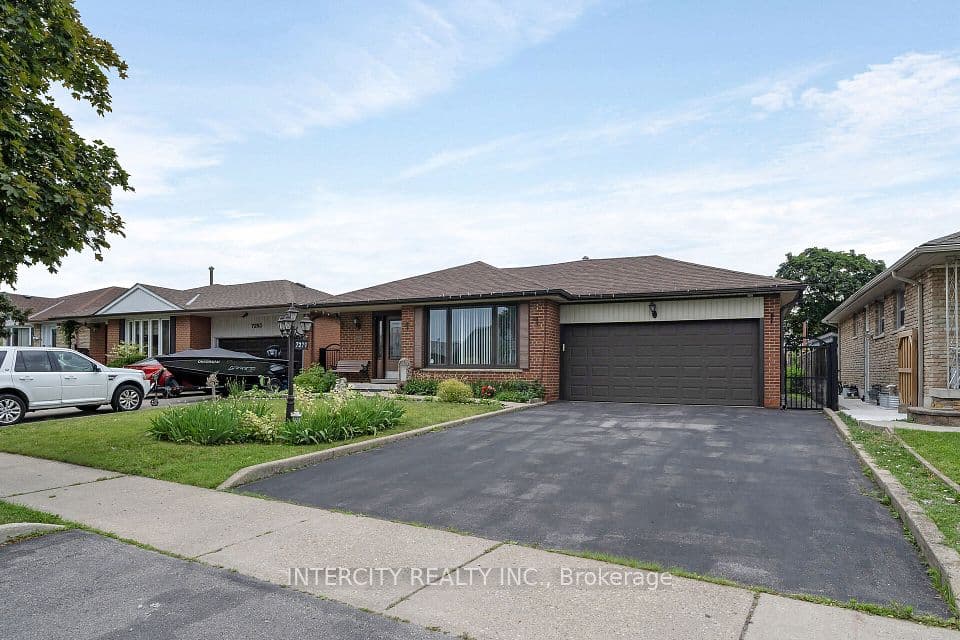 7279 Vernor Drive, Mississauga, ON L4T 2P5 – main photo