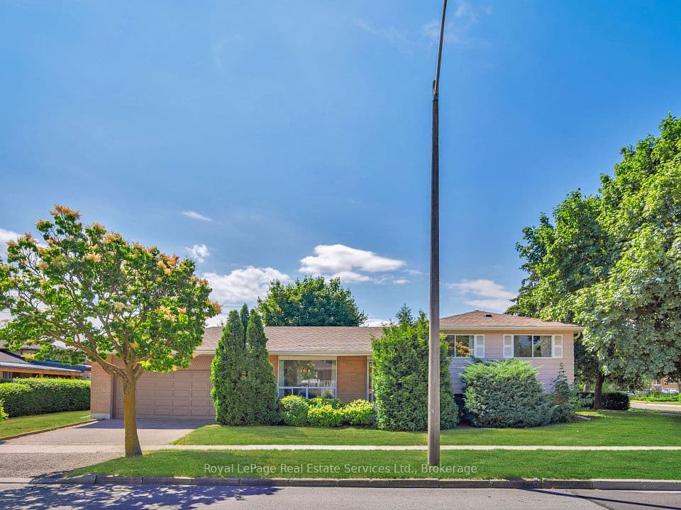1 Mosswood Lane, Toronto, ON M9V 1M3 – main photo