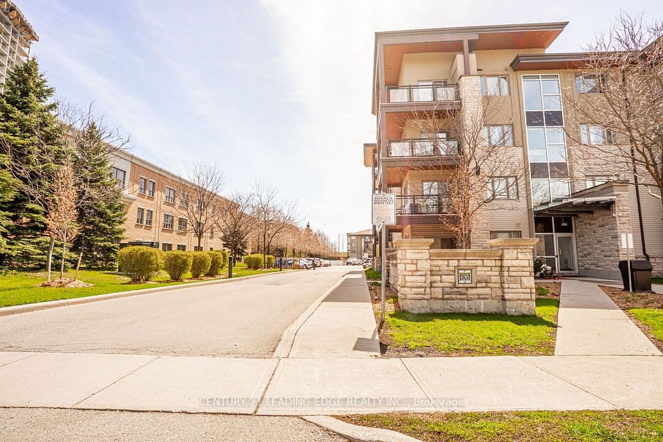 570 Lolita Gardens 421, Mississauga, ON L5A 3T2 – photo 2