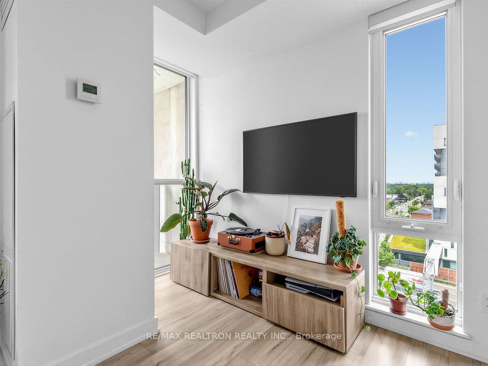 160 Flemington Road 1005, Toronto, ON M6A 0A9 – photo 3