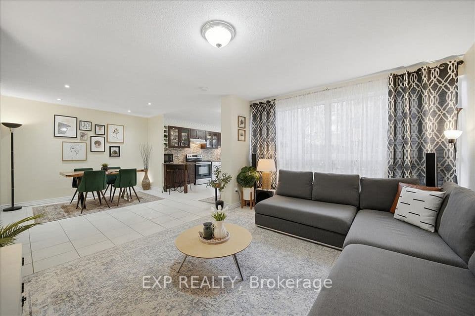 1055 Dundas Street E 167, Mississauga, ON L4Y 3X6 – photo 2