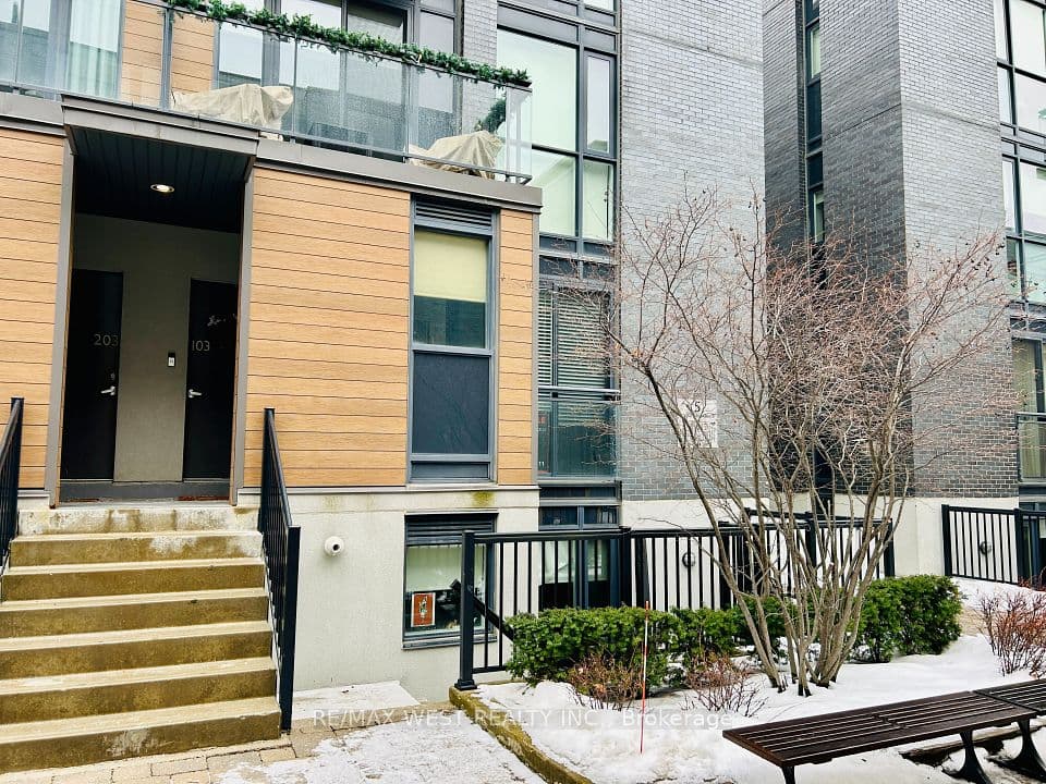 5 Sousa Mendes Street 102, Toronto, ON M6P 0A8 – main photo