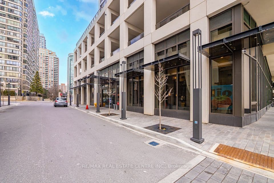 30 Elm Drive 610, Mississauga, ON L5B 0N6 – photo 2