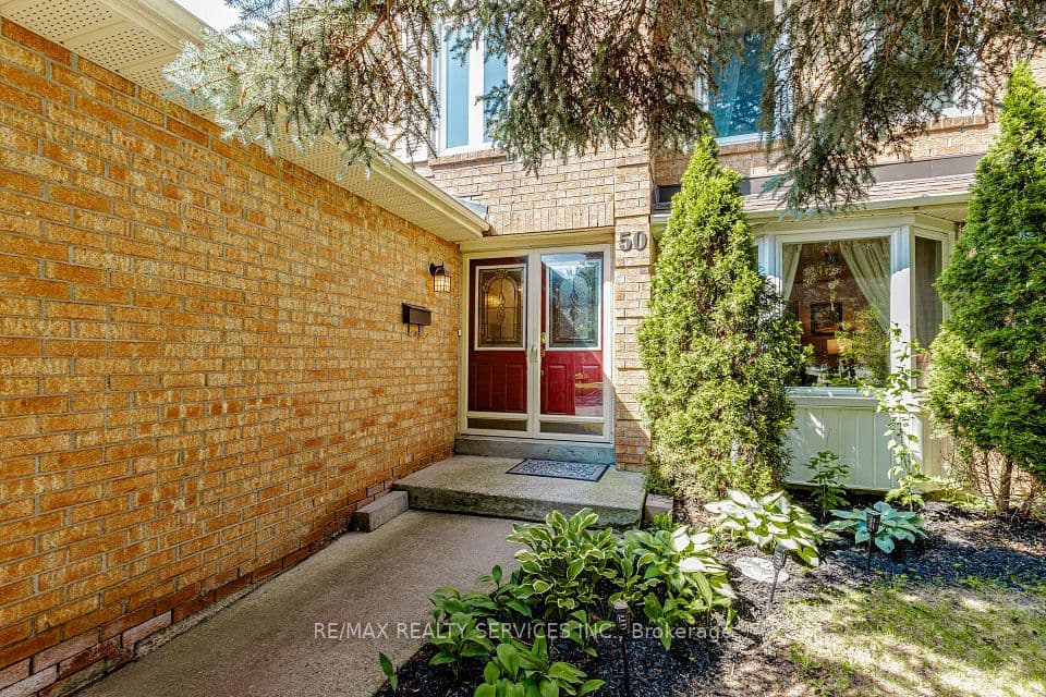 50 Barr Crescent, Brampton, ON L6Z 3E4 – photo 2