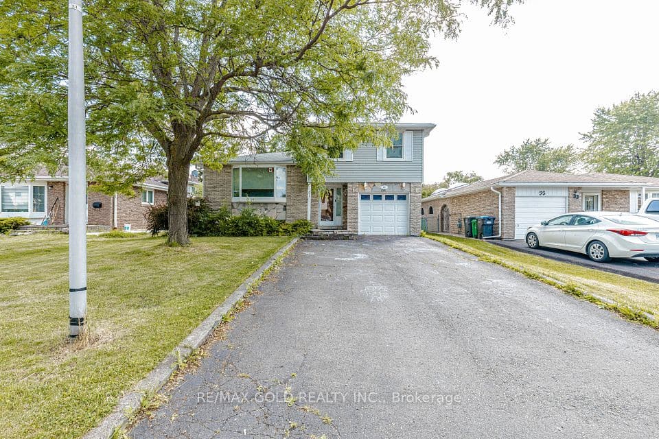 31 Gondola Crescent, Brampton, ON L6S 1W5 – photo 2