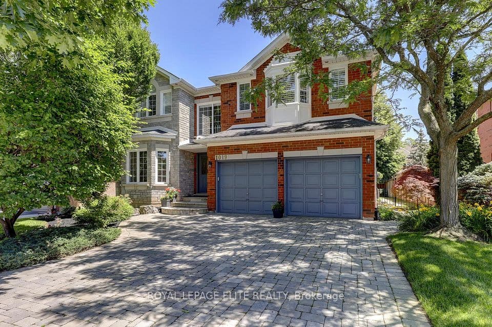 1019 Skyvalley Crescent, Oakville, ON L6M 3L2 – main photo