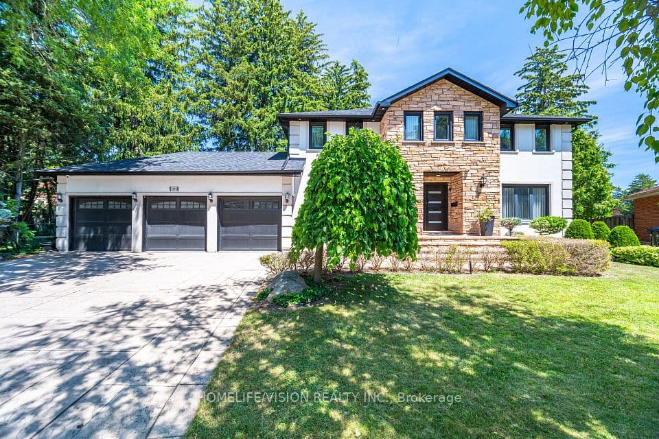 1298 Bunsden Avenue, Mississauga, ON L5H 3T9 – main photo