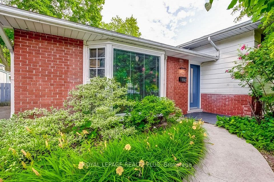 5322 Windermere Drive, Burlington, ON L7L 3M1 – main photo