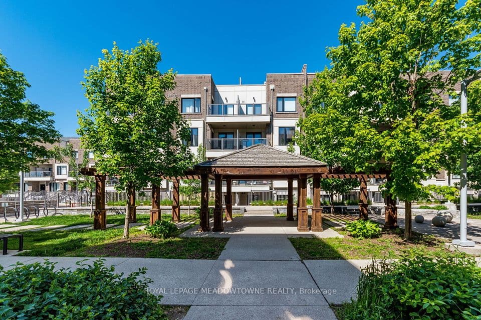6 Drummond Street 311, Toronto, ON M8V 2V9 – main photo