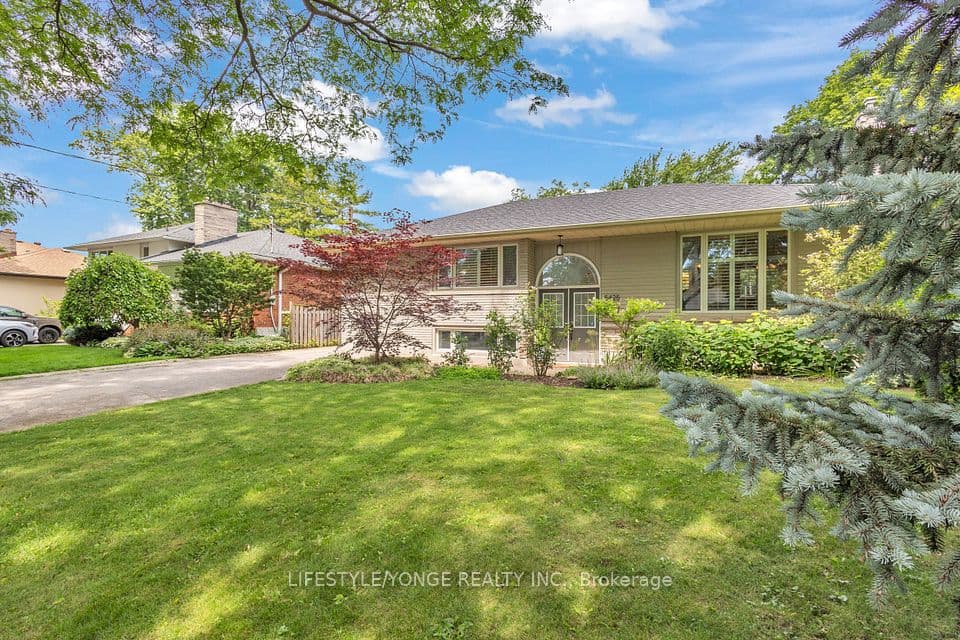 5425 Winston Road, Burlington, ON L7L 3B3 – main photo