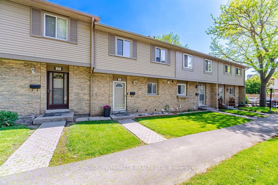 57 Hansen Road N 16, Brampton, ON L6V 3C6 – photo 3