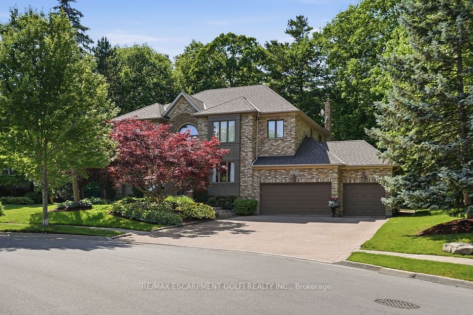 1121 Forestvale Drive, Burlington, ON L7P 4W3 – photo 2