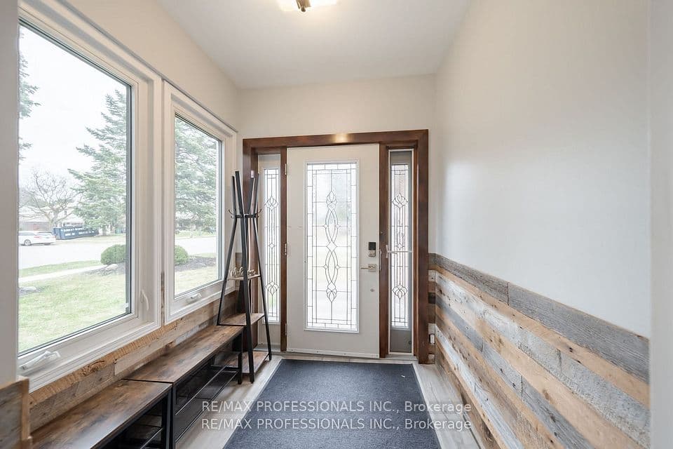 4199 Gayling Gardens, Mississauga, ON L5L 1Z8 – photo 3