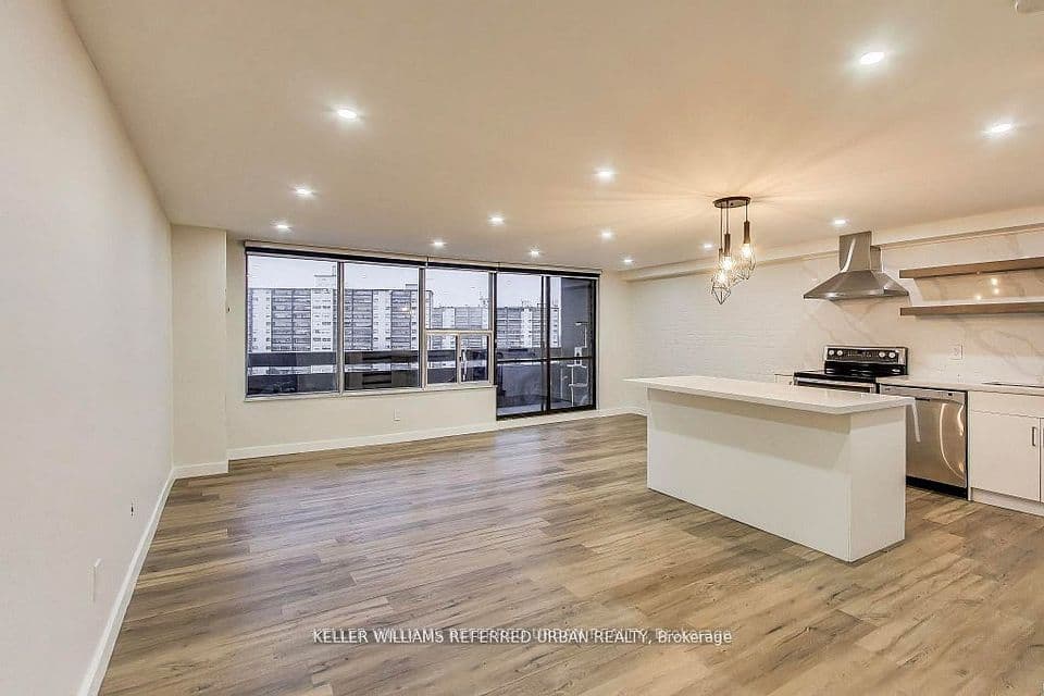 11 Wincott Drive 1215, Toronto, ON M9R 2R9 – main photo