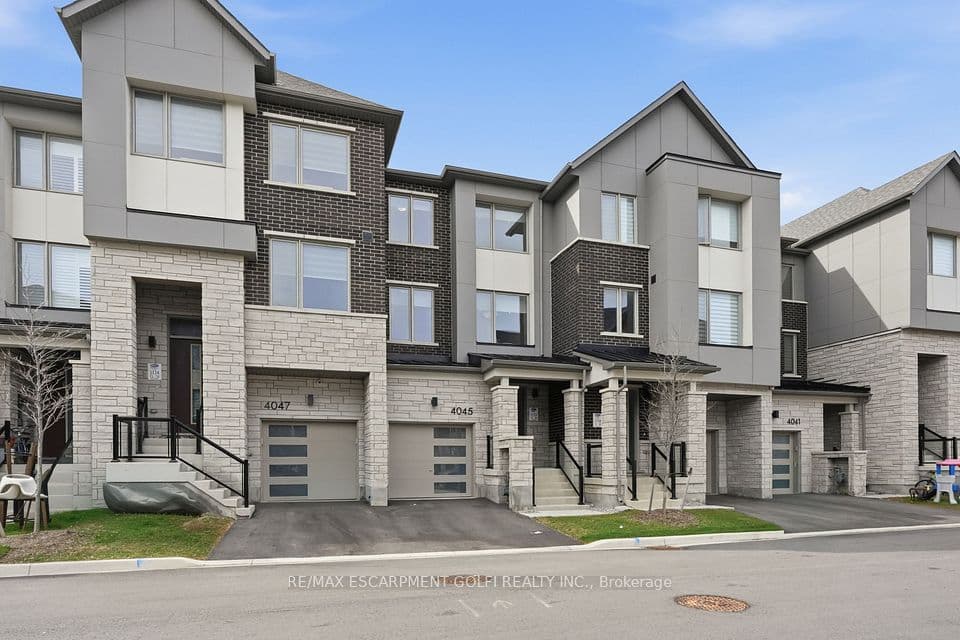 4045 Saida Street, Mississauga, ON L5M 2S8 – photo 2