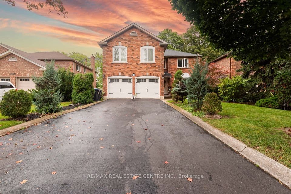 3683 East Park Court, Mississauga, ON L5L 4V6 – main photo